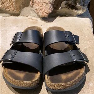 ‼️MUST GO‼️ Black Birks